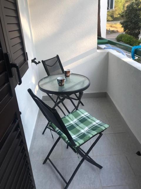 Apartment Mimi, Necujam Bagian luar foto