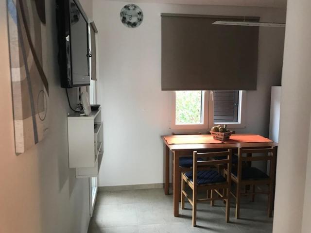 Apartment Mimi, Necujam Bagian luar foto